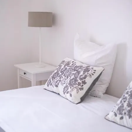 アパートホテル Porte Mars Gare Centre 4*