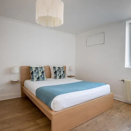 Porte Mars Gare Centre Hotel apartamentowy Reims