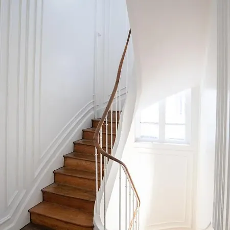 Hotel apartamentowy Porte Mars Gare Centre 4*