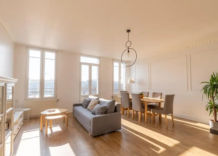 Porte Mars Gare Centre Aparthotel 4*