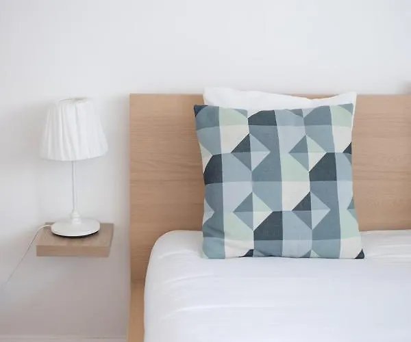 Porte Mars Gare Centre Aparthotel 4*