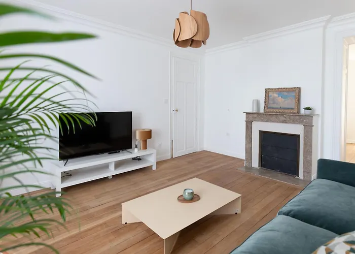 Porte Mars Gare Centre Aparthotel 4*